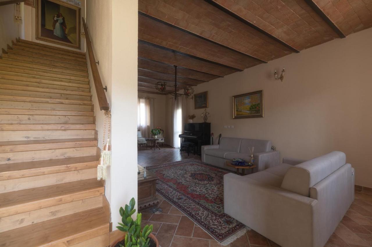 Coiano La Casa Rossa Bed & Breakfast エクステリア 写真